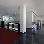博阿维斯塔宫殿服务式公寓酒店 *