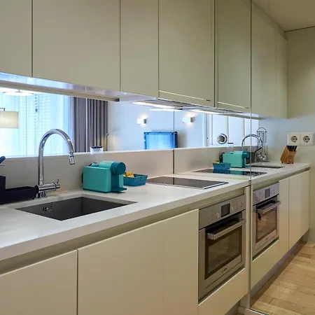 Serviced Boavista Palace Apartment Porto