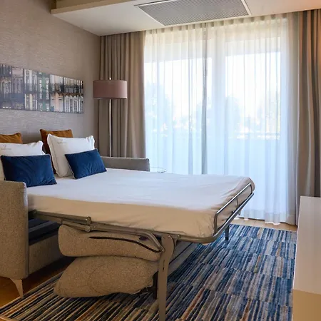 Serviced Boavista Palace Apartment