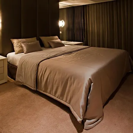 Serviced Boavista Palace *