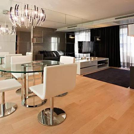 Serviced Boavista Palace Apartment *