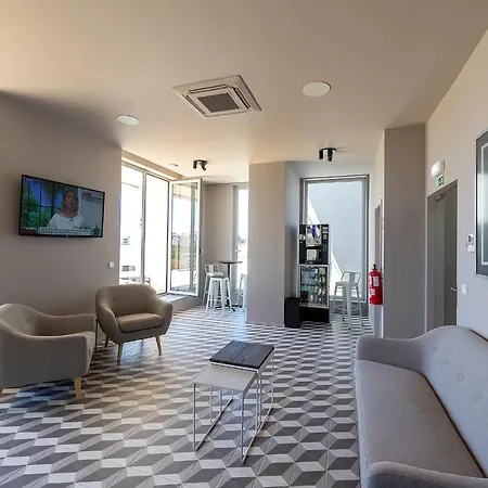 Serviced Boavista Palace Apartment